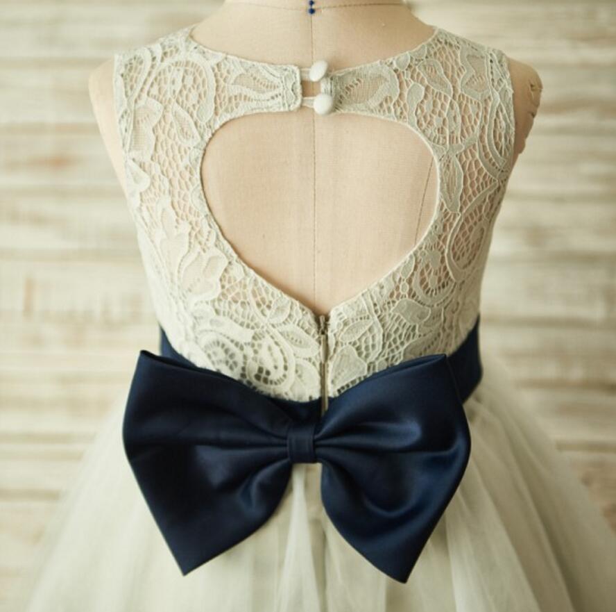 Ivory Beautiful Lace and Tulle Sleeveless Scoop Cheap Flower Girl Dresses with Bow, FG0087