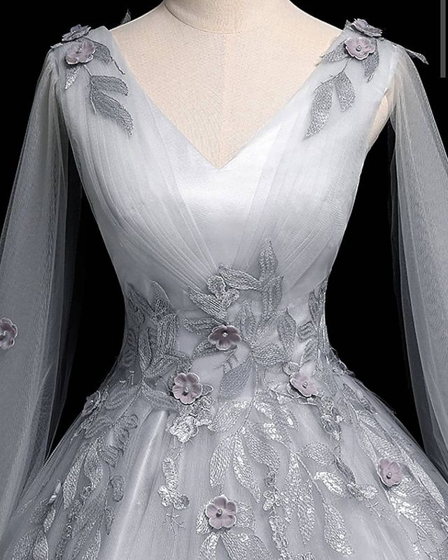 Elegant Vintage V-neck A-line Long Sleeve Tulle Lace Wedding Dress, WD3002