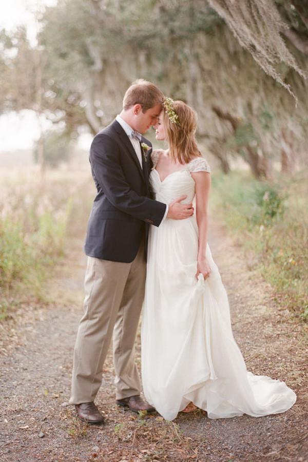 cheap beach wedding dresses casual Classic Beach Long Sleevess Backless Lace Beach Wedding Dress Simple Summer Casual Bridal Gowns Online
