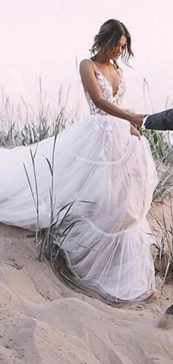 Sexy Spaghetti Strap V-neck Backless A-line Lace Beach Wedding Dresses SposaBridal Sexy Spaghetti Strap V-neck Backless A-line Lace Beach Wedding Dresses SposaBridal
