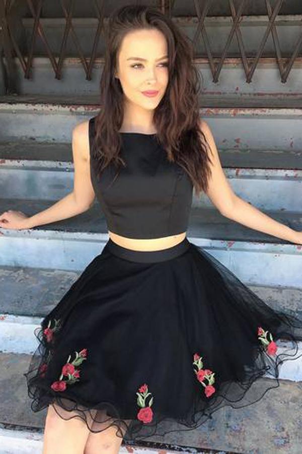 two piece homecoming dresses 2018 Lovely 2 Piece Short Evening Dresses 2018 A-Line / Princess White Tulle Appliques Backless Pierced Homecoming Formal Dresses