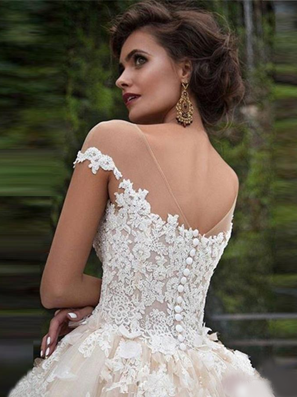 Luxury Vintage Lace Sweetheart Off-shoulder A-line Tulle Wedding Dress SposaBridal Luxury Vintage Lace Sweetheart Off-shoulder A-line Tulle Wedding Dress SposaBridal