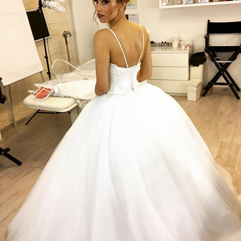 Spaghetti Straps V Neck Tulle Country Princess Unique Design Top Lace Wedding Dresses Ball Gowns, WD0306
