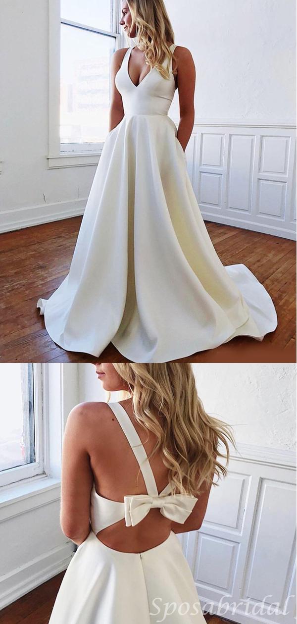 Low back wedding dress «Sapho» with bow